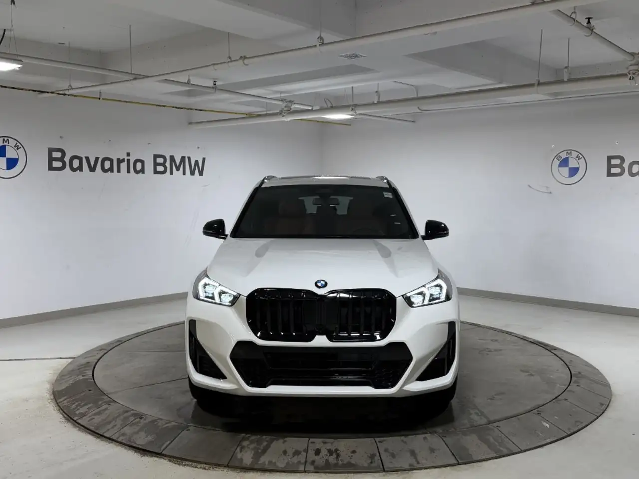 BMW X1 снимка BMW X1