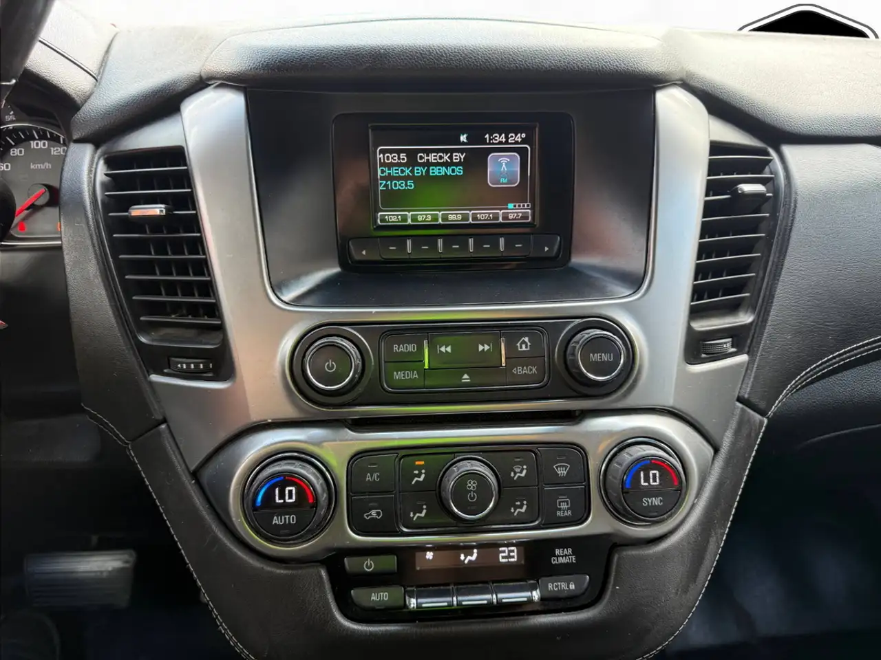 Chevrolet Tahoe снимка Chevrolet Tahoe