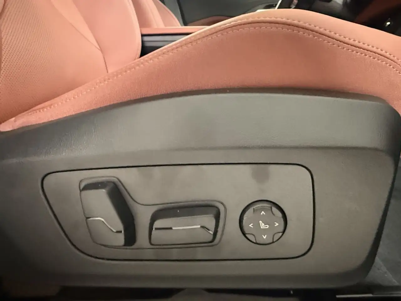 BMW X1 снимка BMW X1