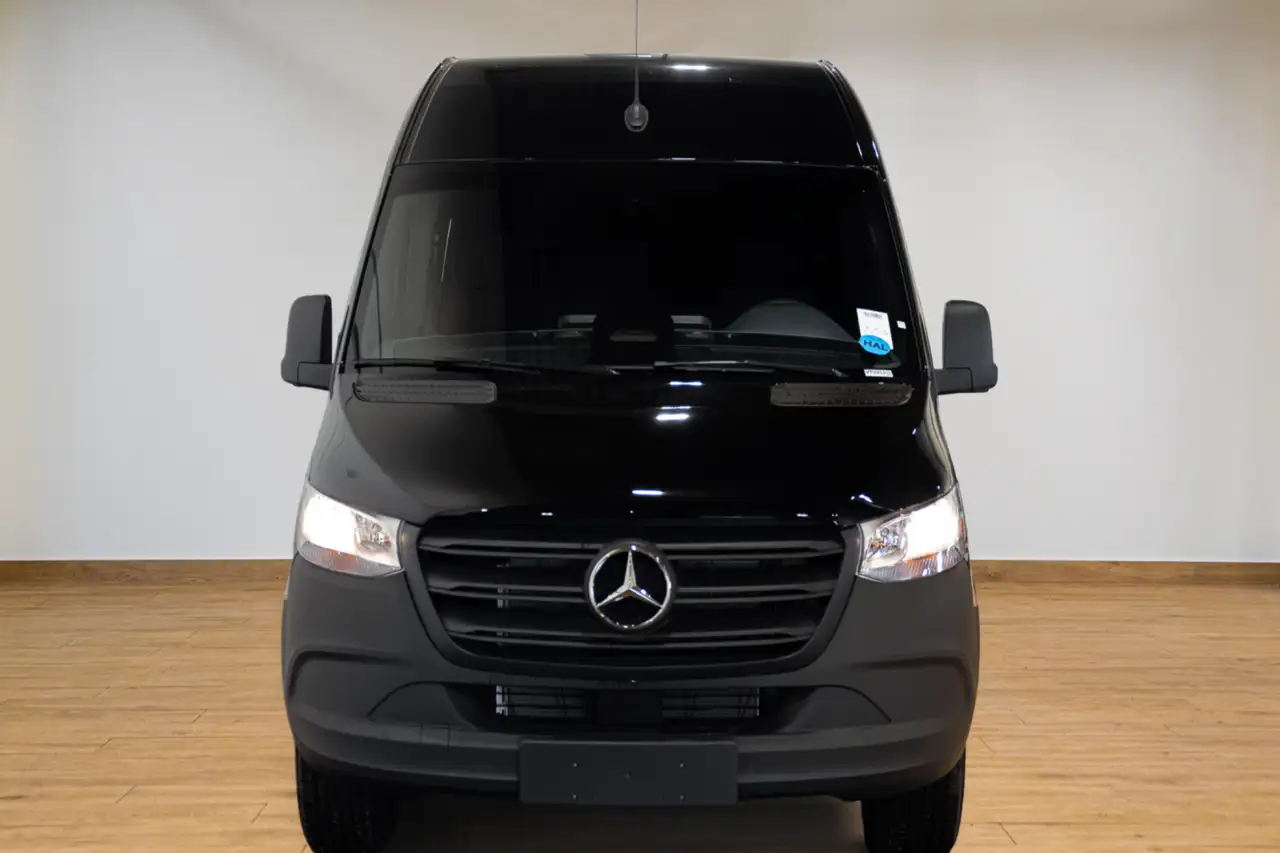 Mercedes-Benz Sprinter снимка Mercedes-Benz Sprinter