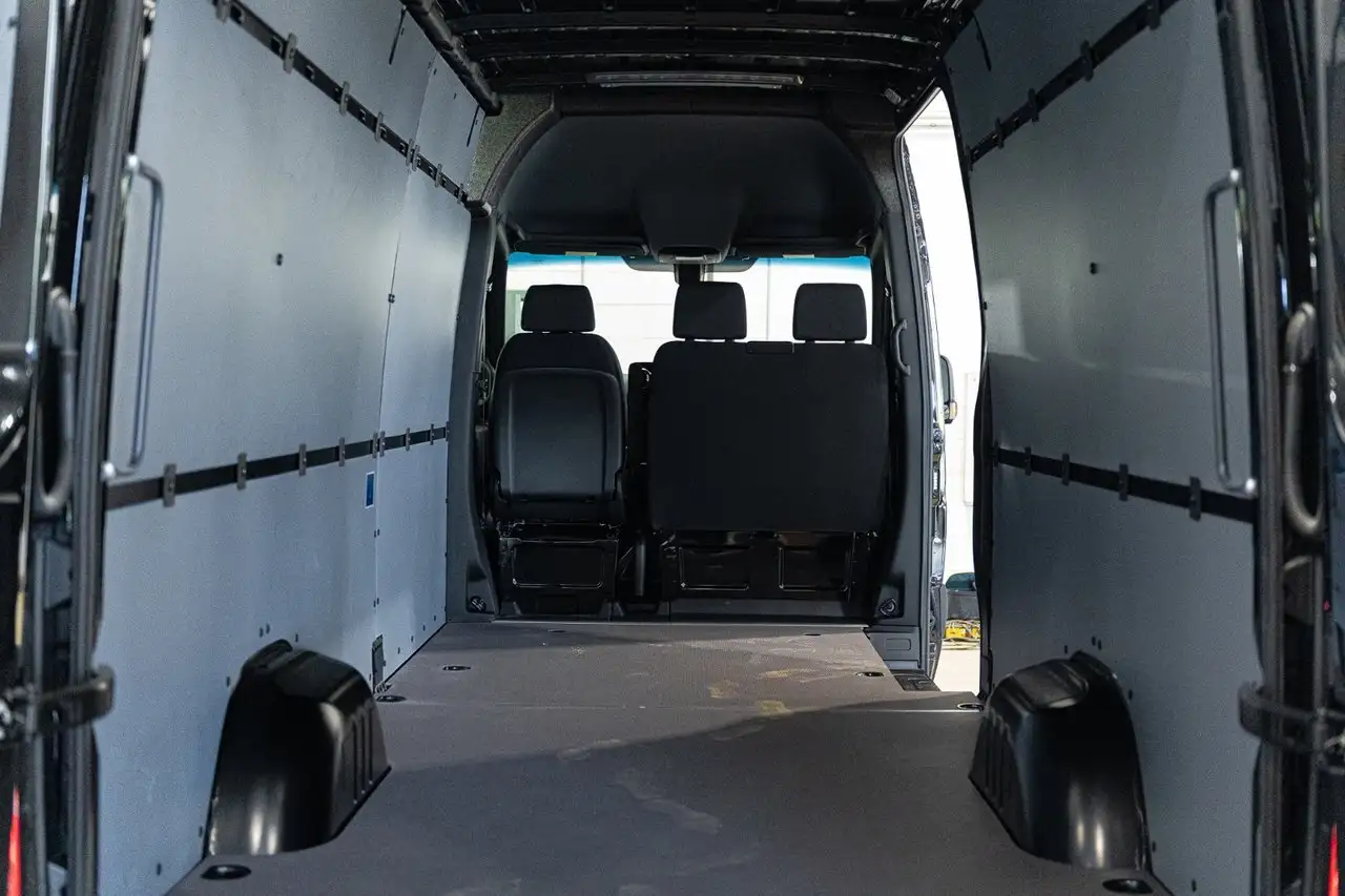 Mercedes-Benz Sprinter снимка Mercedes-Benz Sprinter