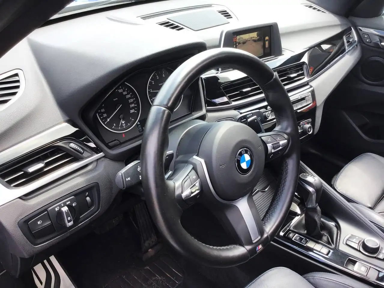 BMW X1 photo BMW X1