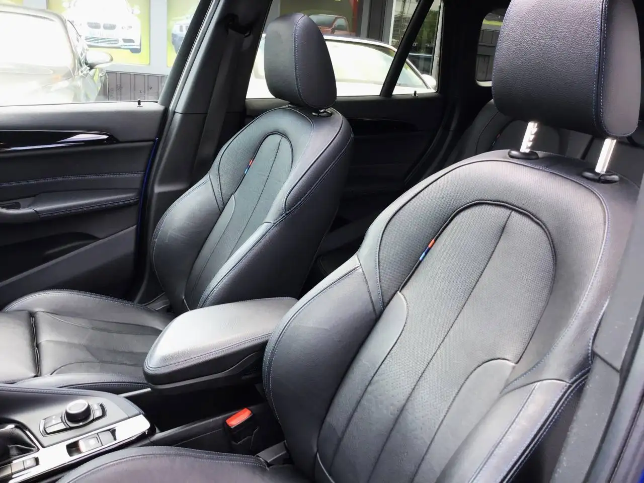 BMW X1 photo BMW X1