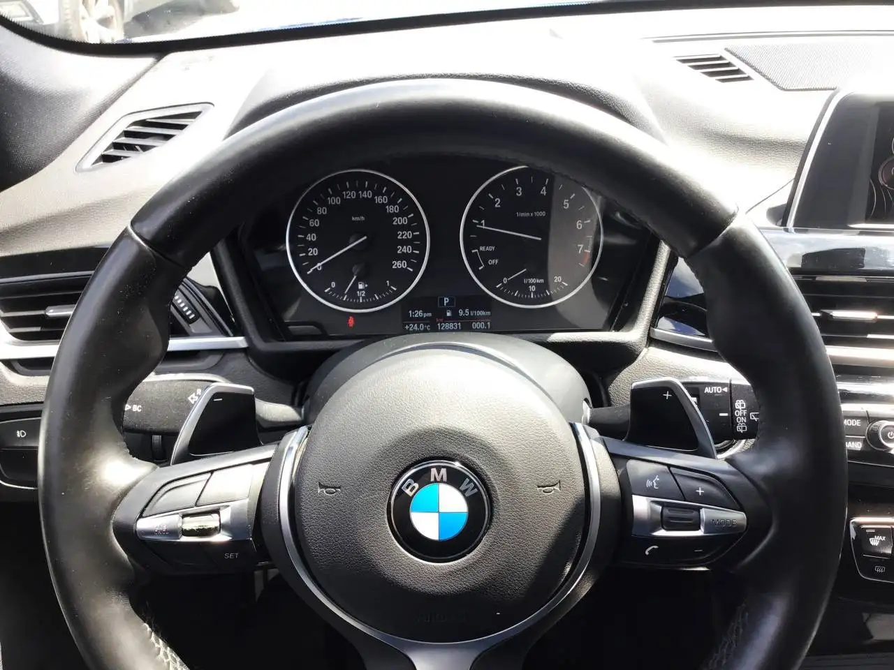 BMW X1 photo BMW X1