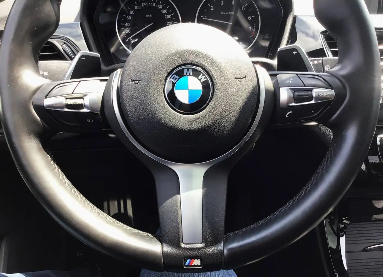 BMW X1 photo BMW X1