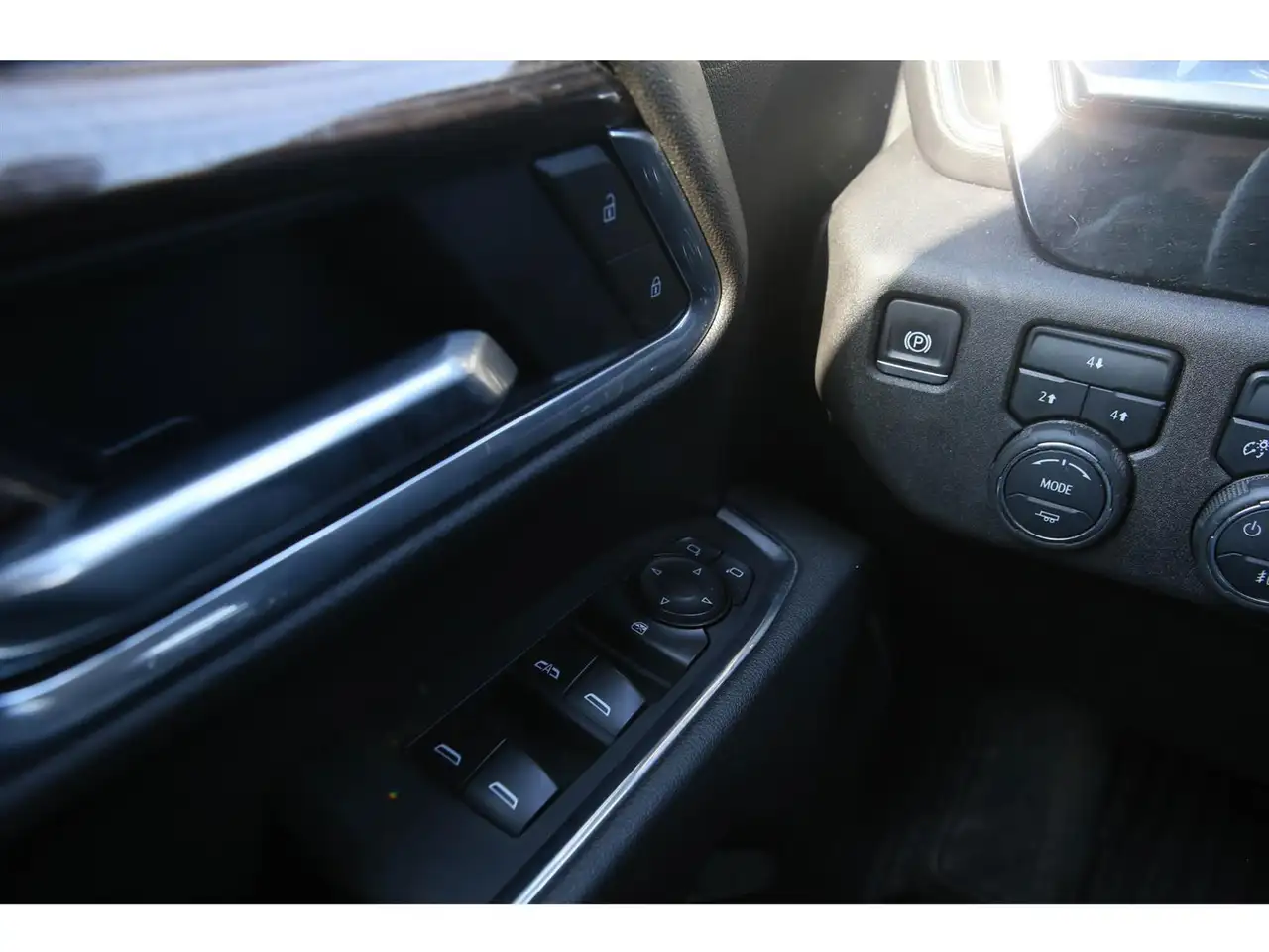 Chevrolet Silverado 2500 снимка Chevrolet Silverado 2500