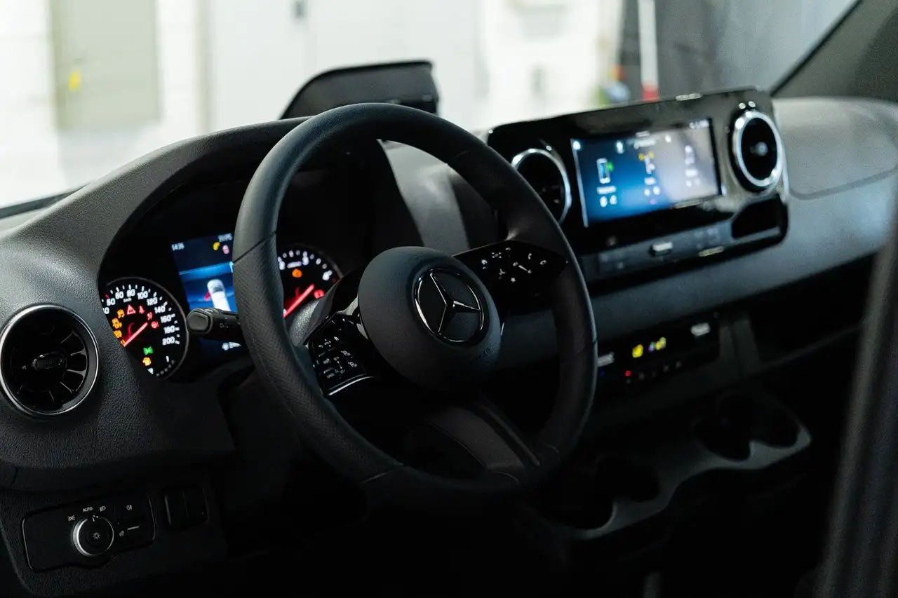 Mercedes-Benz Sprinter снимка Mercedes-Benz Sprinter