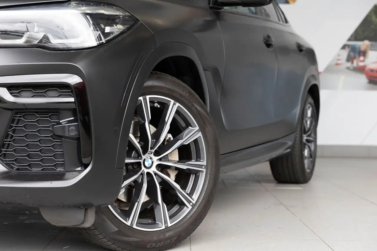 2023 BMW X6