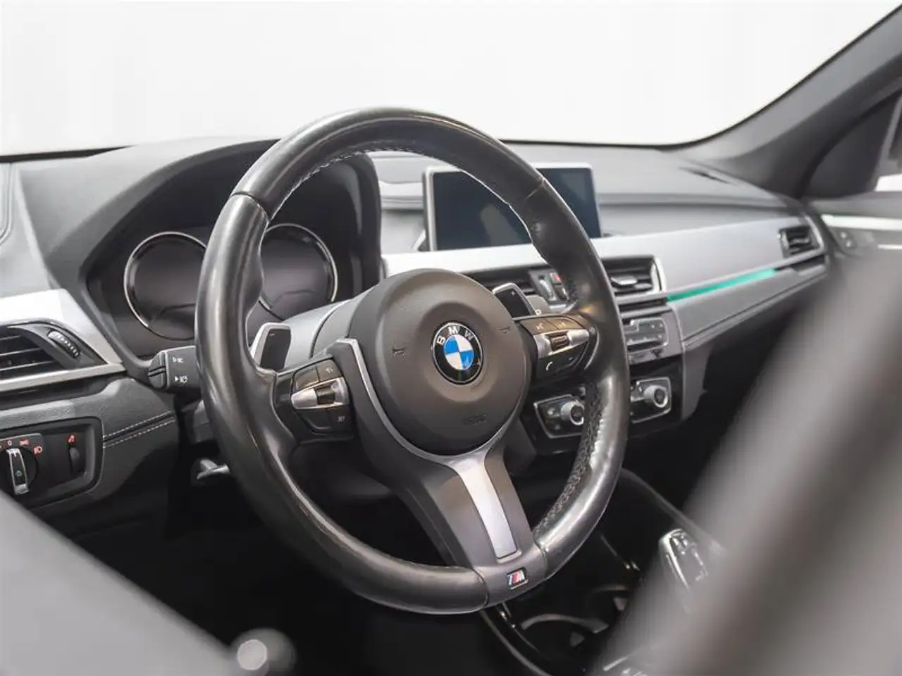 BMW X1 photo BMW X1
