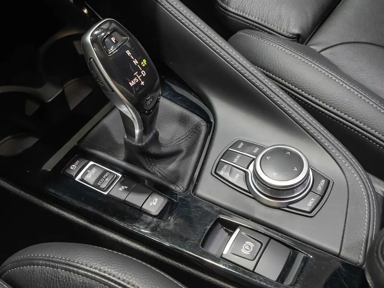 BMW X1 photo BMW X1