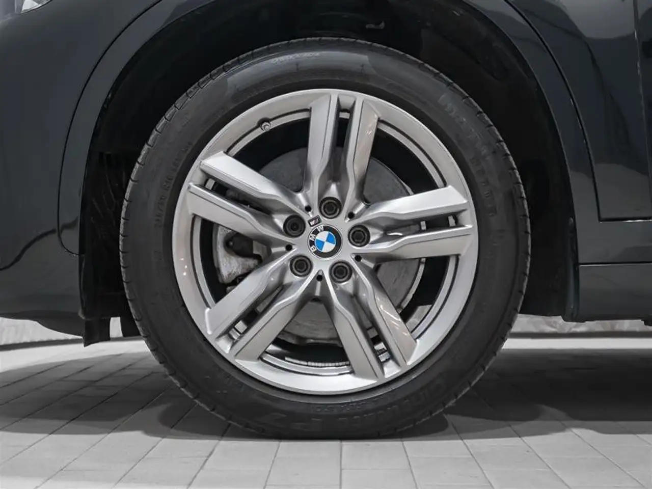 BMW X1 photo BMW X1
