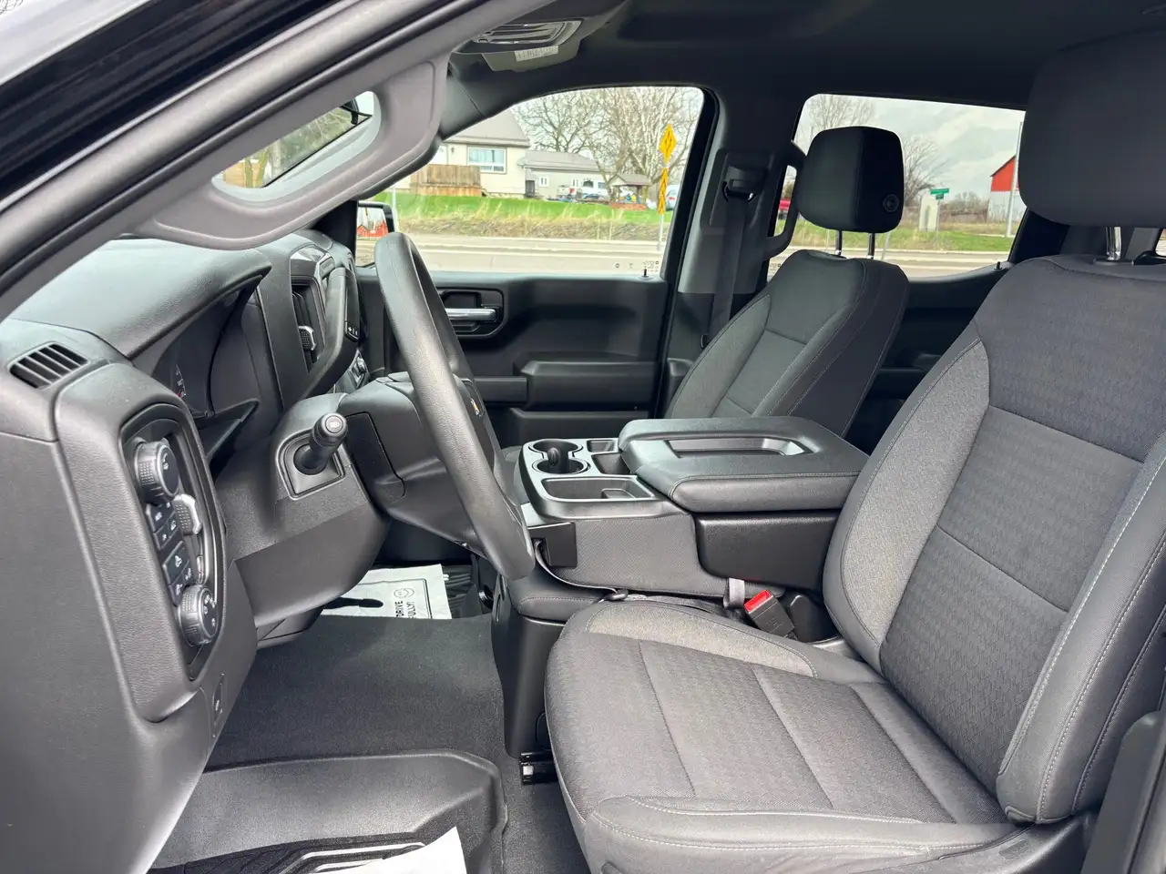 Chevrolet Silverado 1500 снимка Chevrolet Silverado 1500