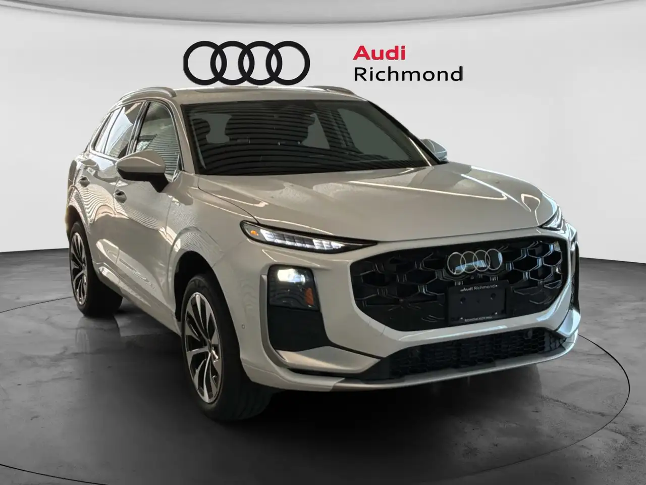 Audi Q3 снимка Audi Q3