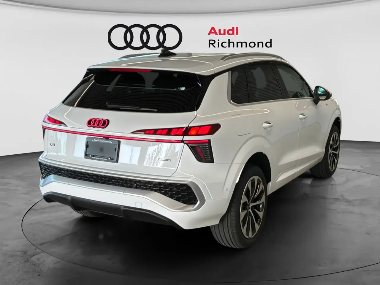 Audi Q3 снимка Audi Q3