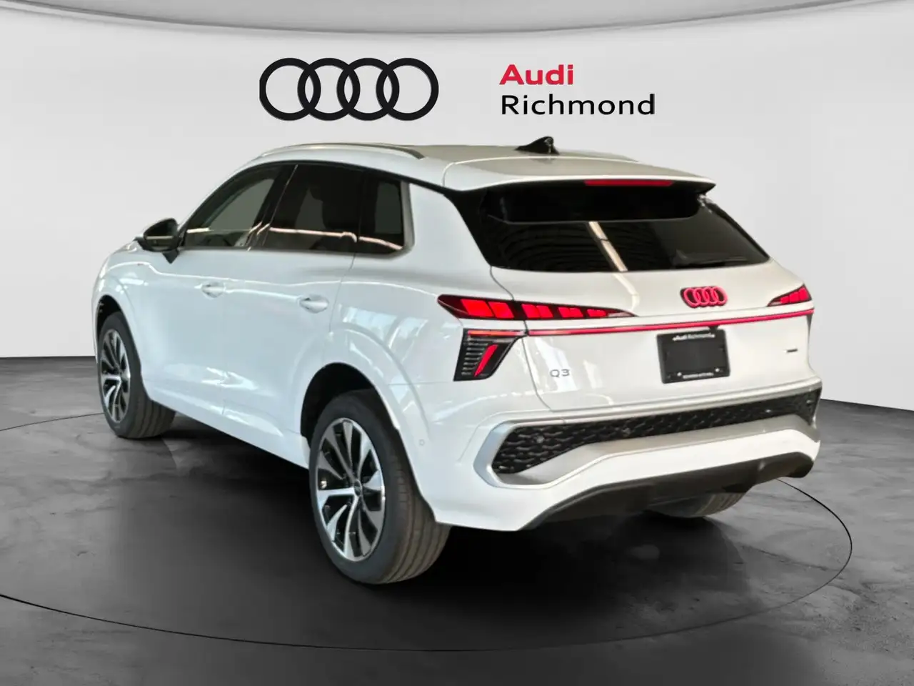 Audi Q3 снимка Audi Q3