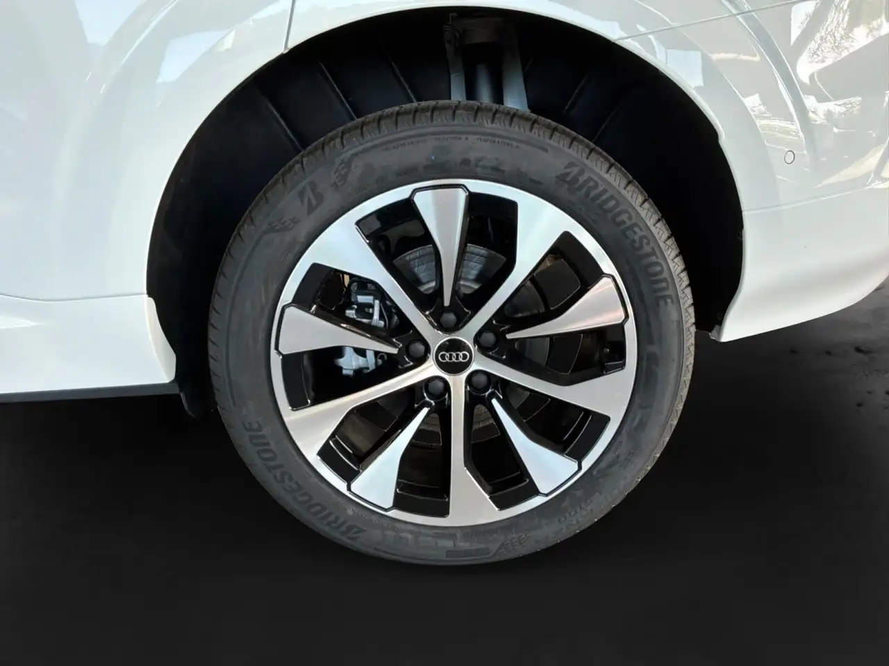 Audi Q3 снимка Audi Q3