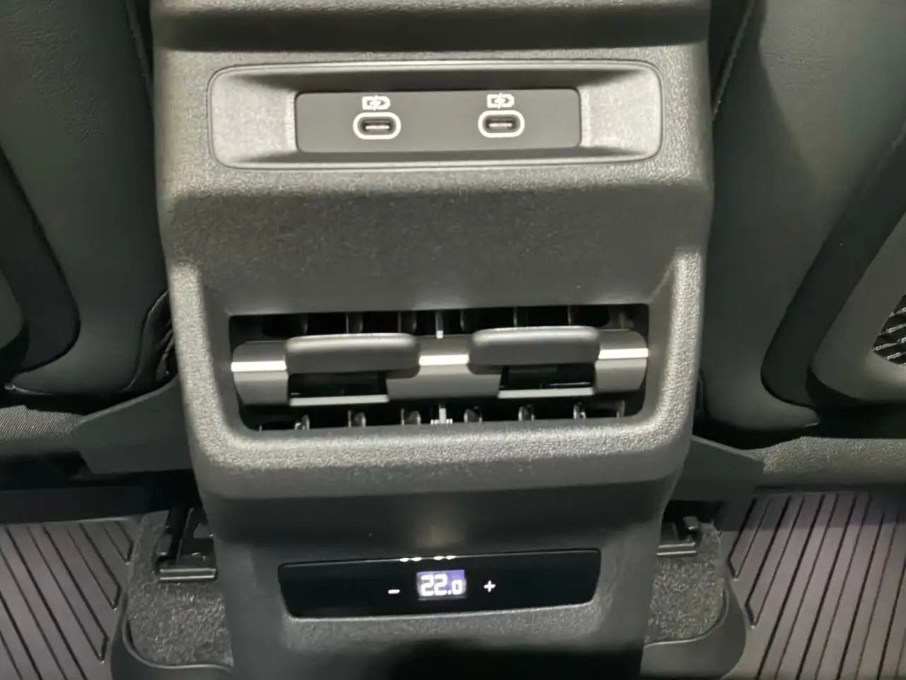 Audi Q3 снимка Audi Q3