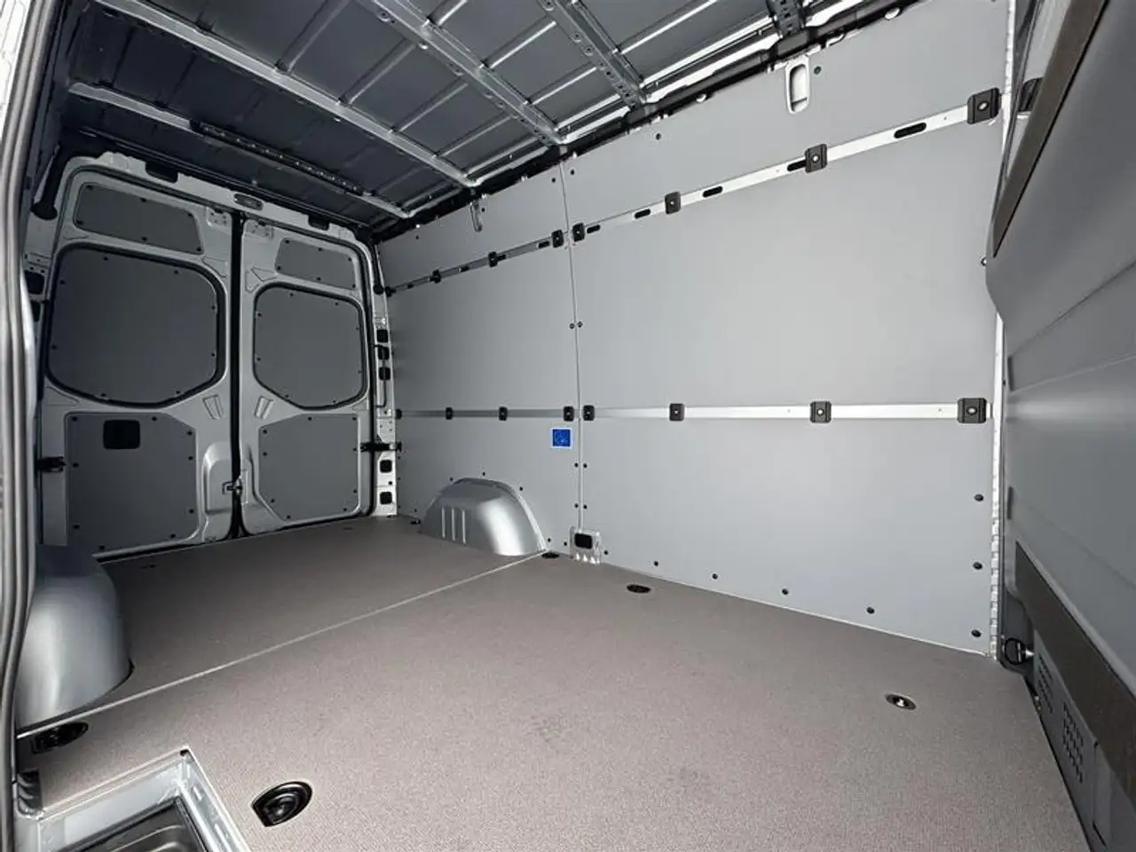 Mercedes-Benz Sprinter снимка Mercedes-Benz Sprinter