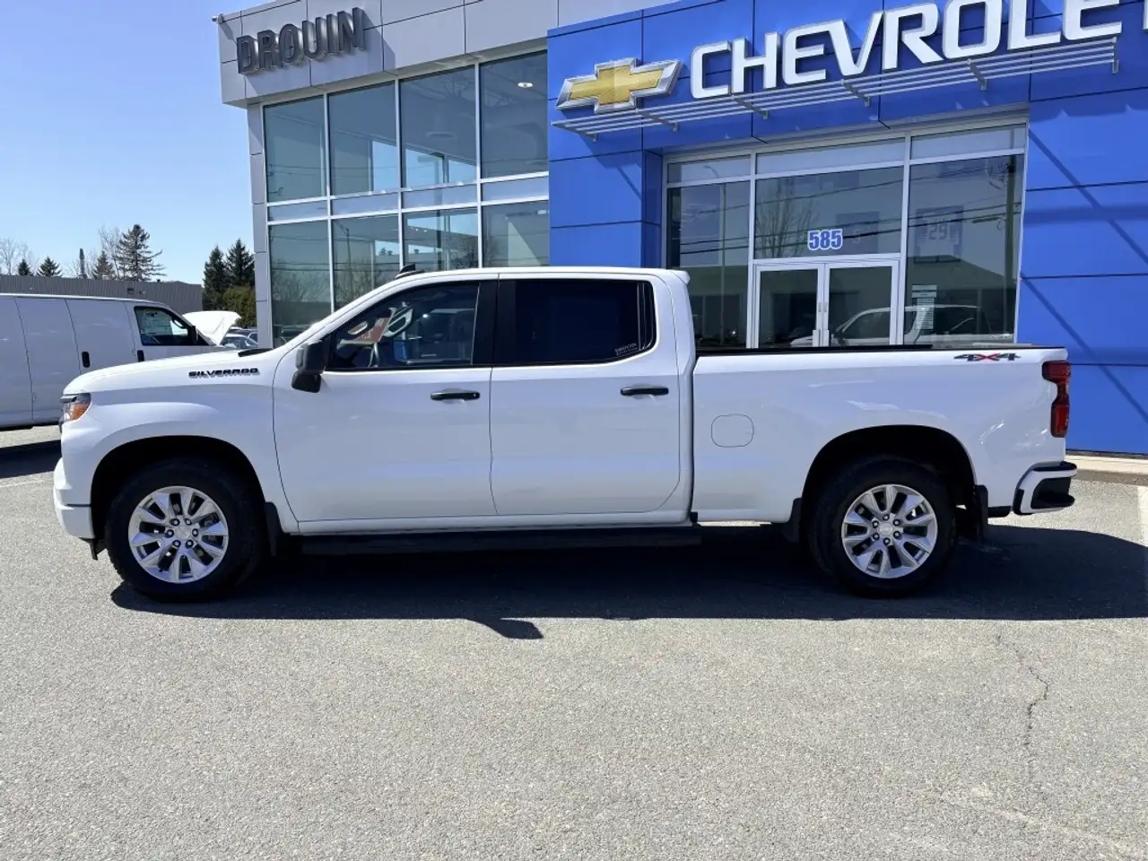 Chevrolet Silverado 1500 снимка Chevrolet Silverado 1500