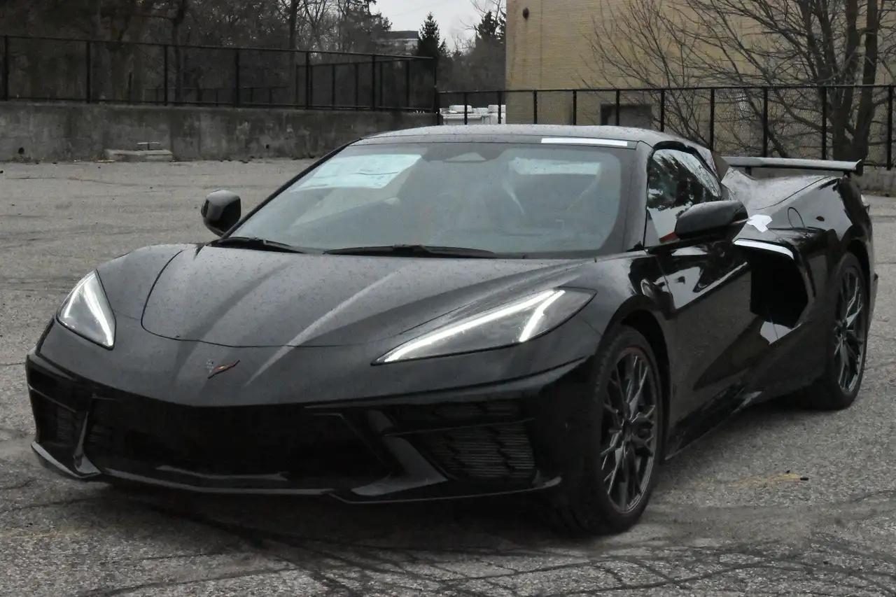 Chevrolet Corvette снимка Chevrolet Corvette