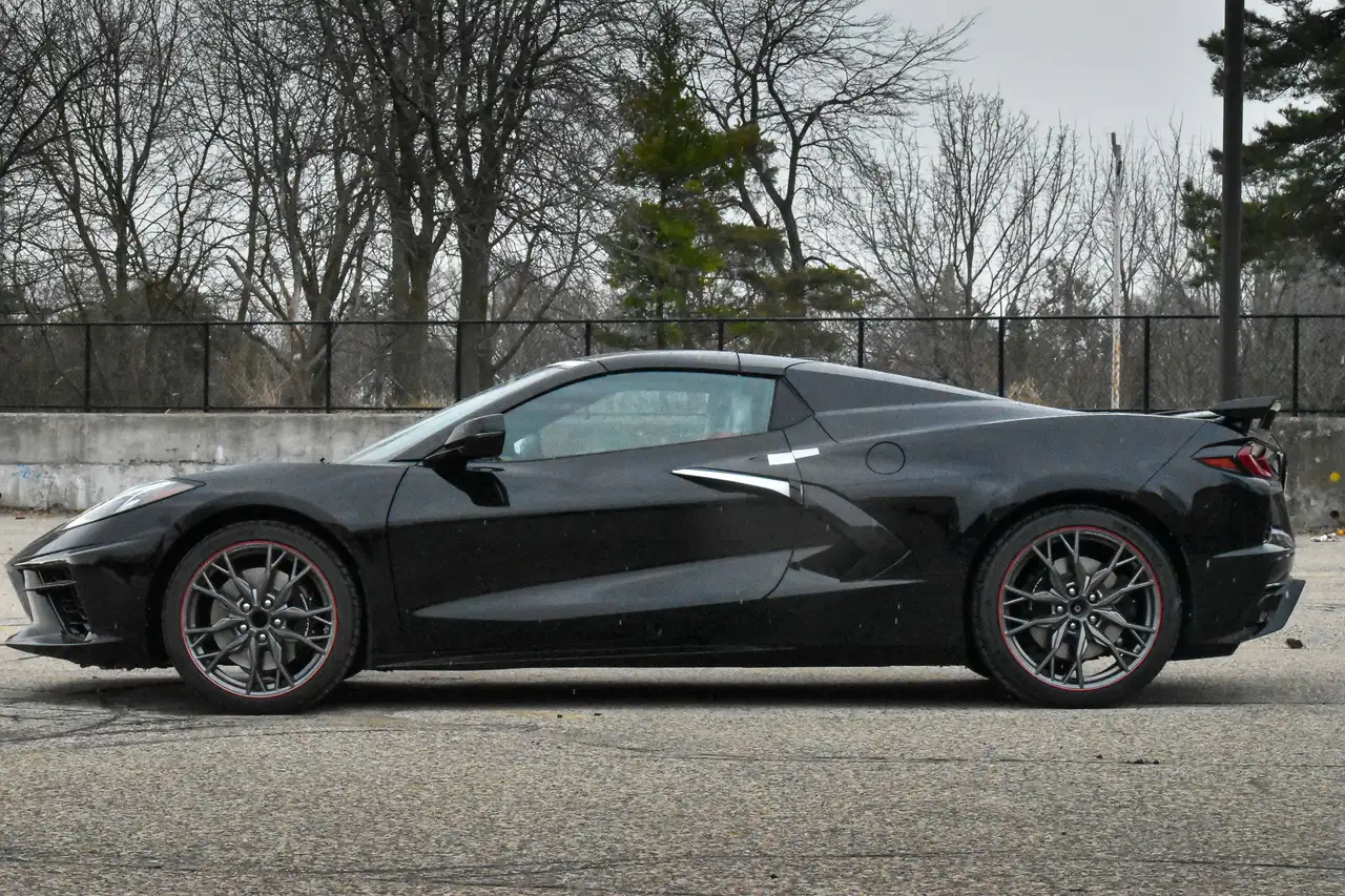 Chevrolet Corvette снимка Chevrolet Corvette