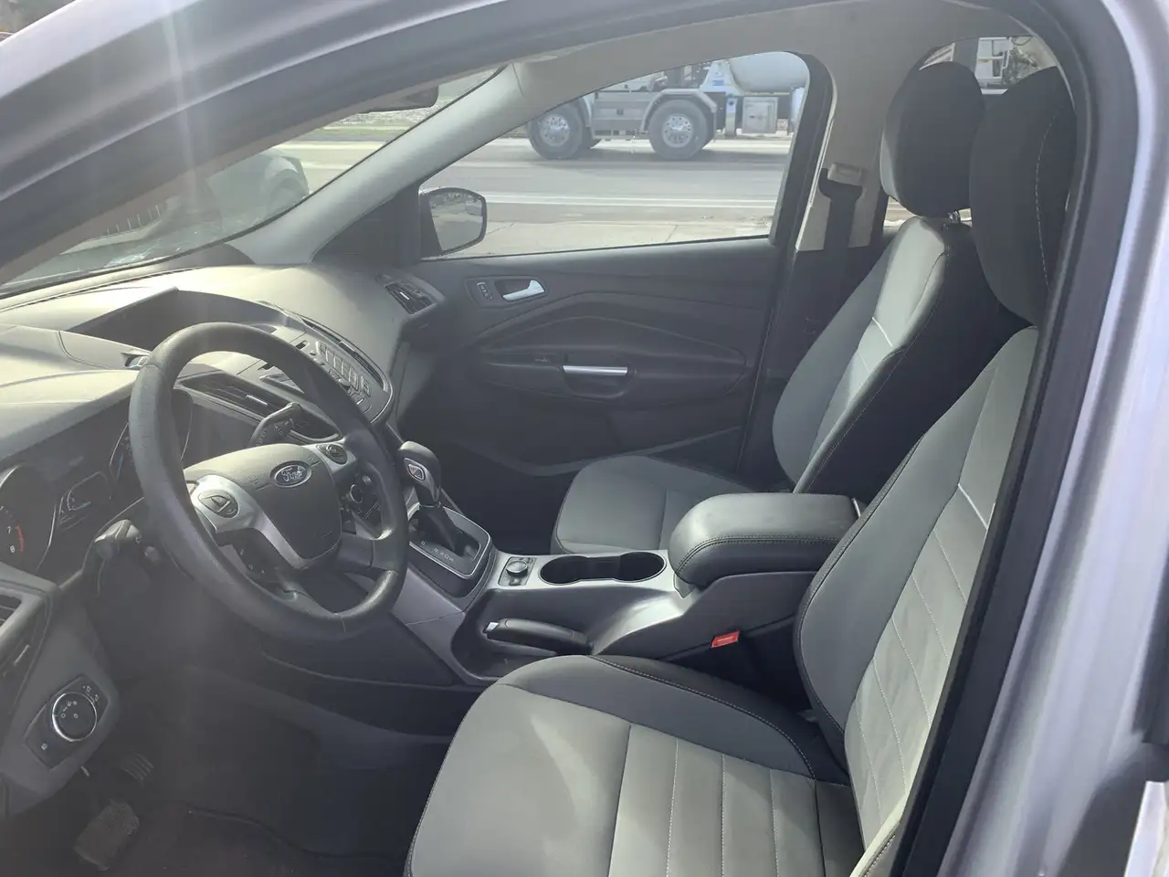 Ford Escape photo Ford Escape