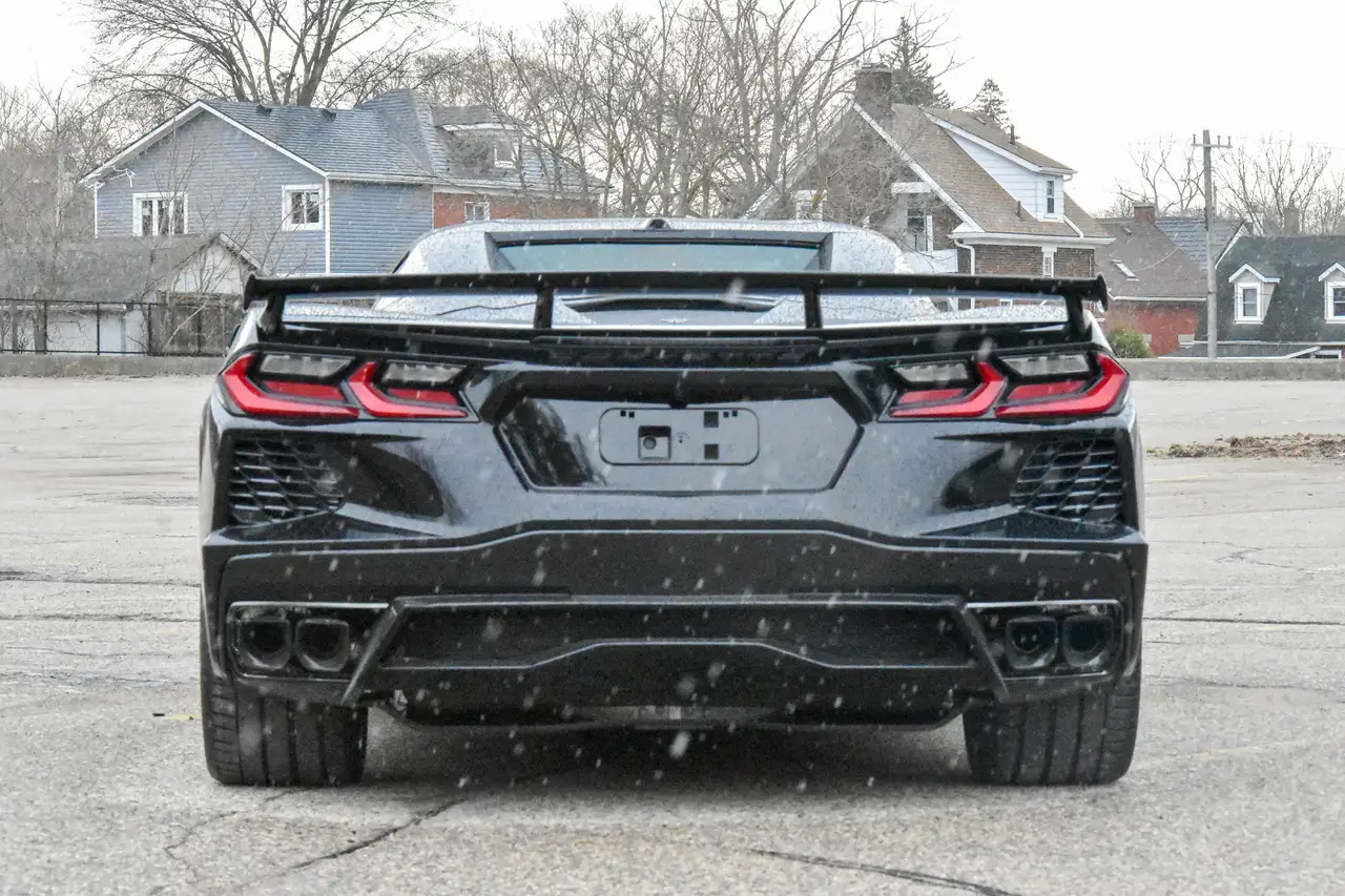 Chevrolet Corvette снимка Chevrolet Corvette