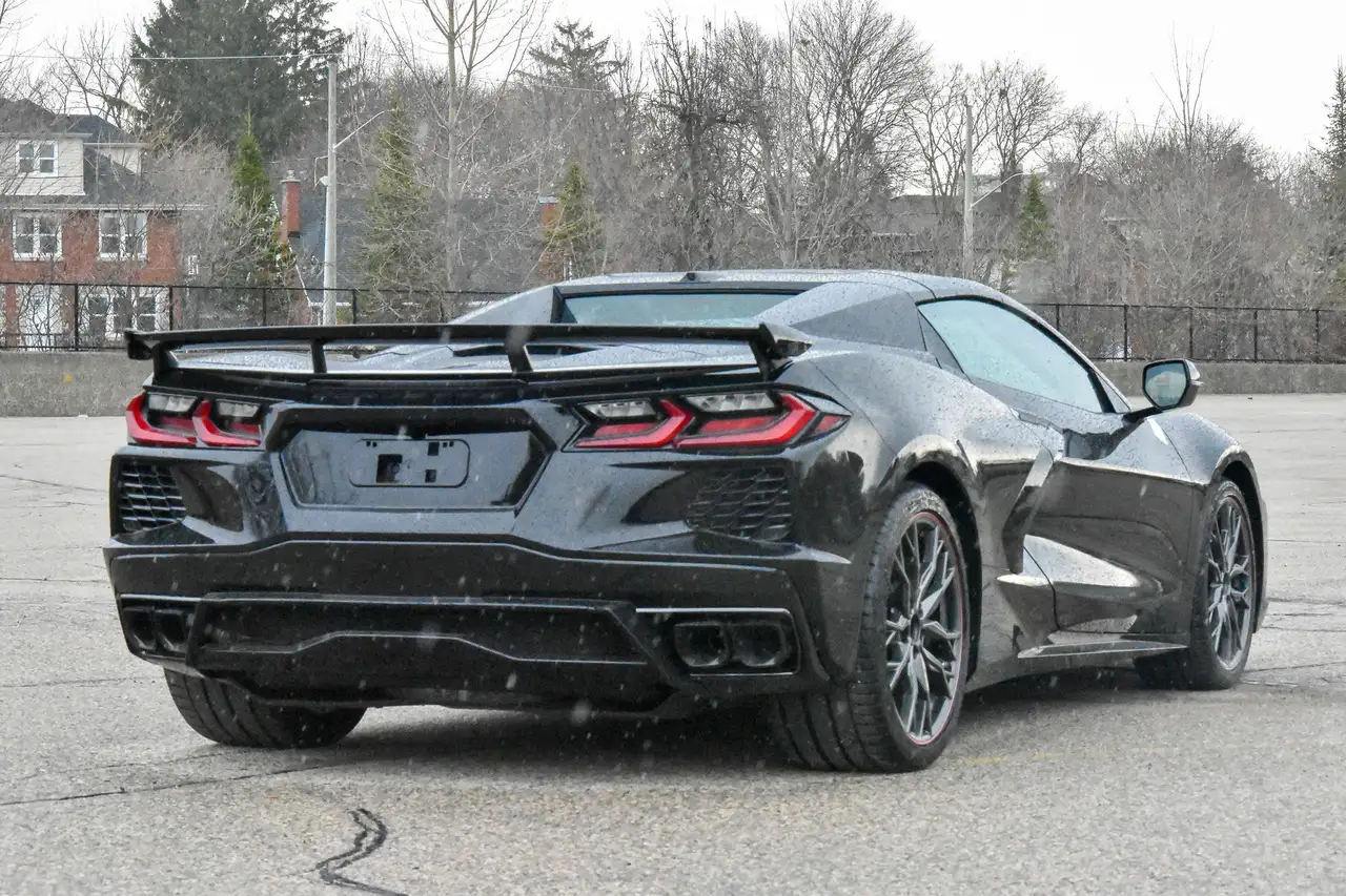 Chevrolet Corvette снимка Chevrolet Corvette