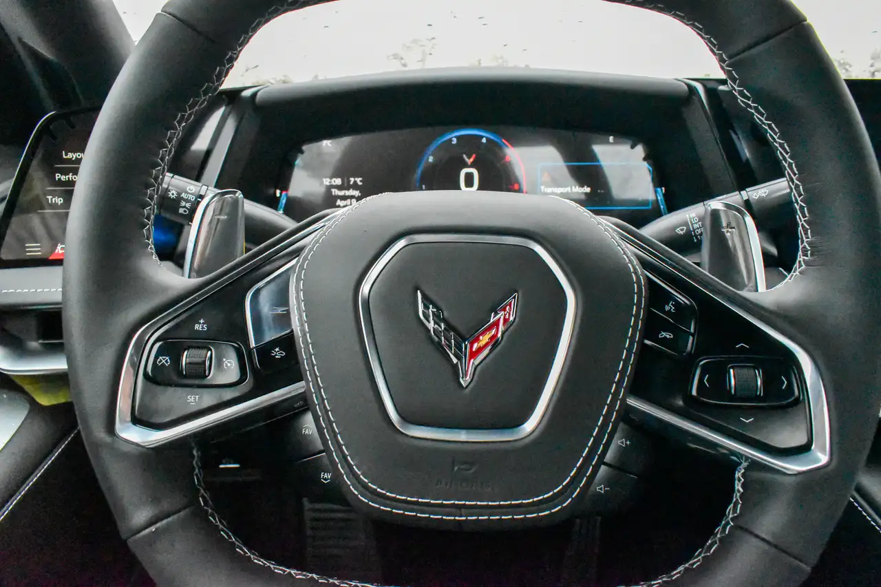 Chevrolet Corvette снимка Chevrolet Corvette
