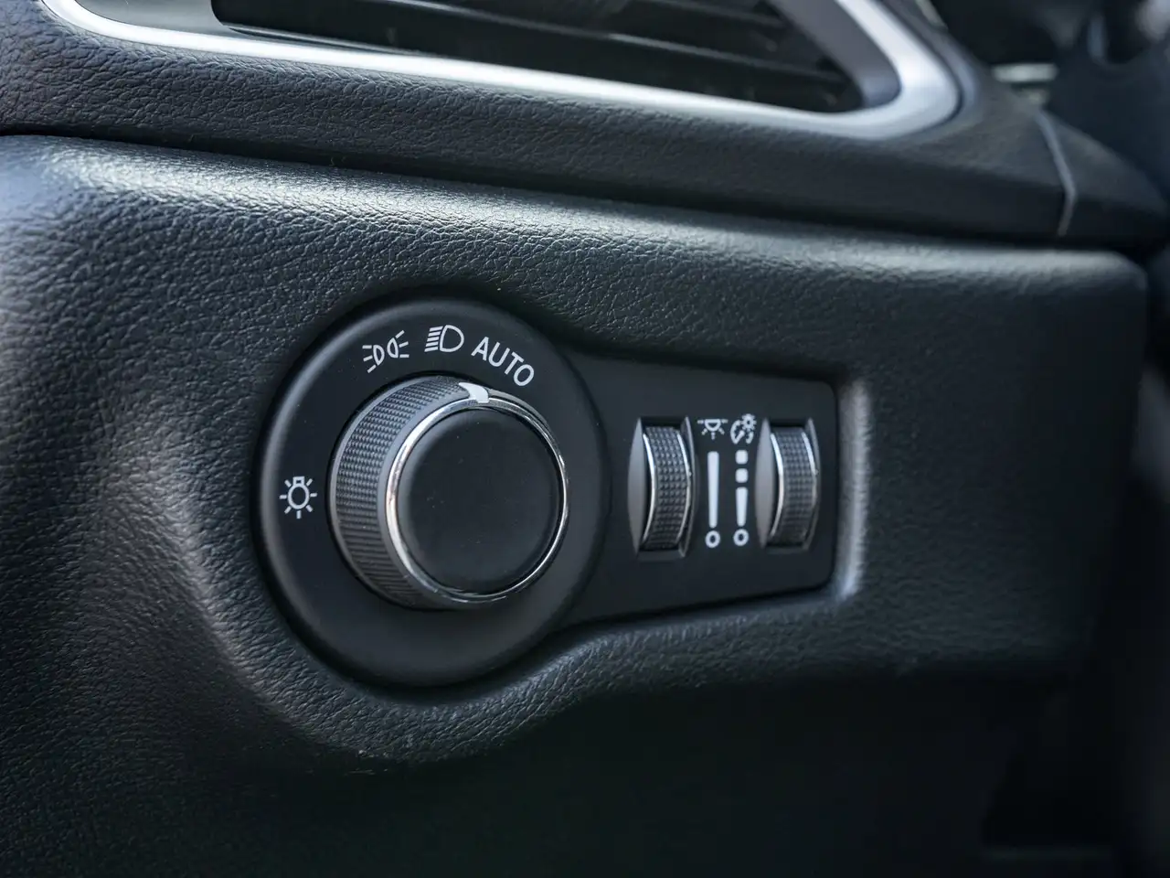 Chrysler Grand Caravan снимка Chrysler Grand Caravan