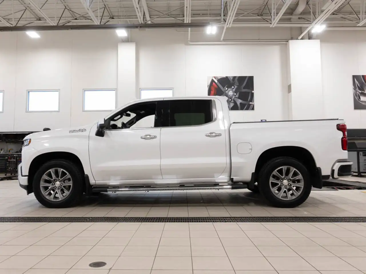 Chevrolet Silverado 1500 снимка Chevrolet Silverado 1500
