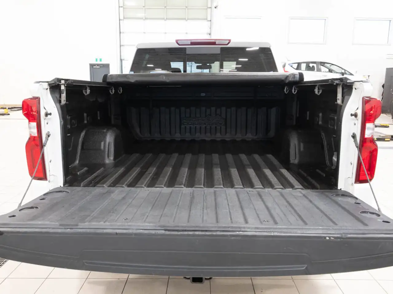 Chevrolet Silverado 1500 снимка Chevrolet Silverado 1500
