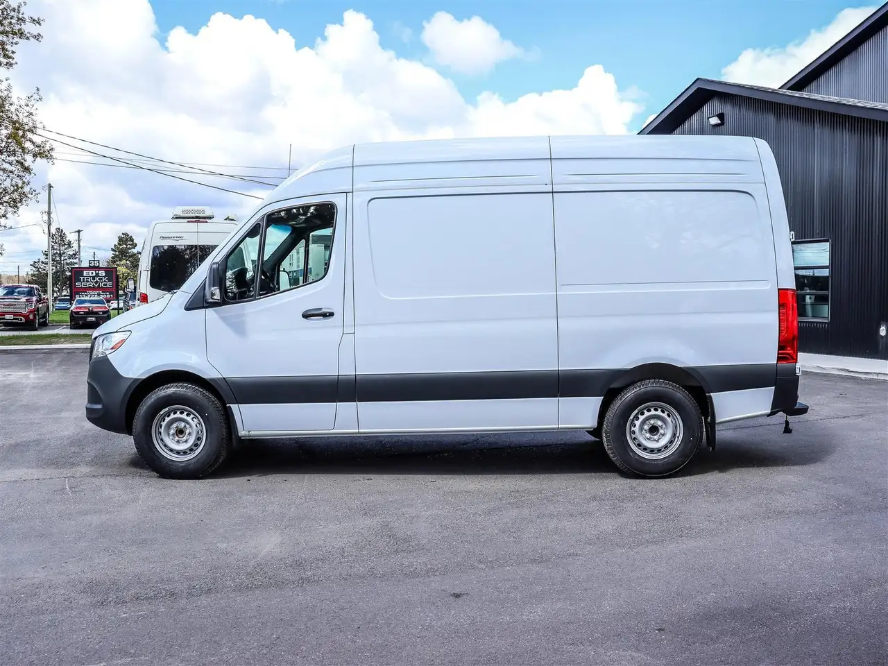 Mercedes-Benz Sprinter снимка Mercedes-Benz Sprinter