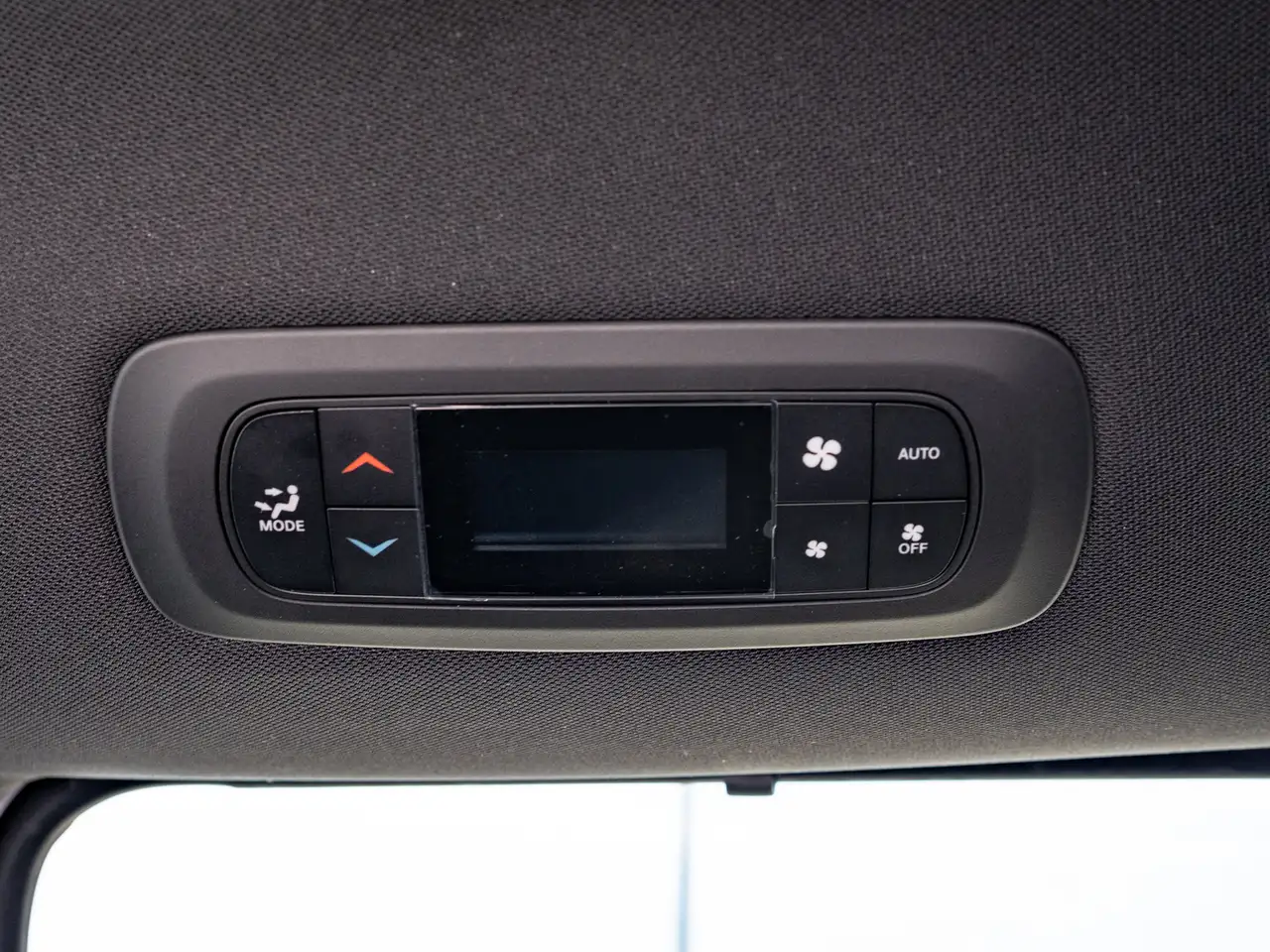 Chrysler Grand Caravan photo Chrysler Grand Caravan