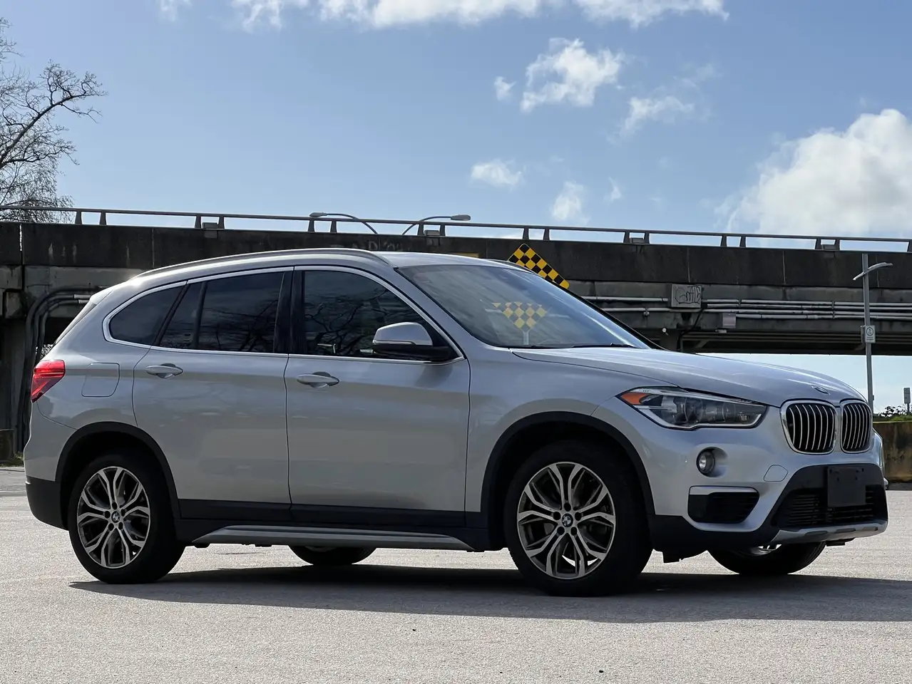 BMW X1 photo BMW X1
