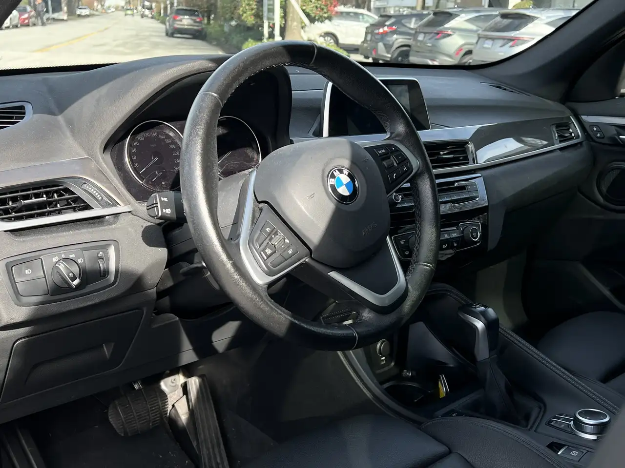 BMW X1 photo BMW X1