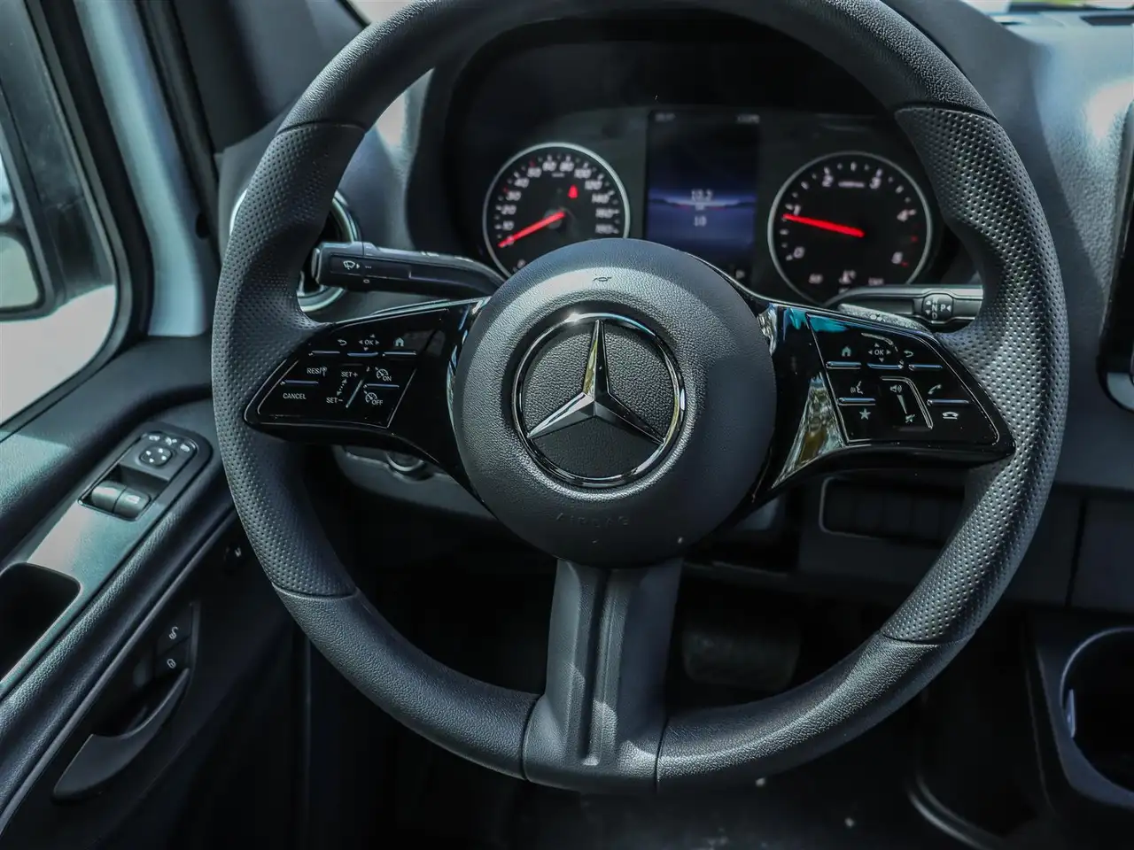 Mercedes-Benz Sprinter снимка Mercedes-Benz Sprinter