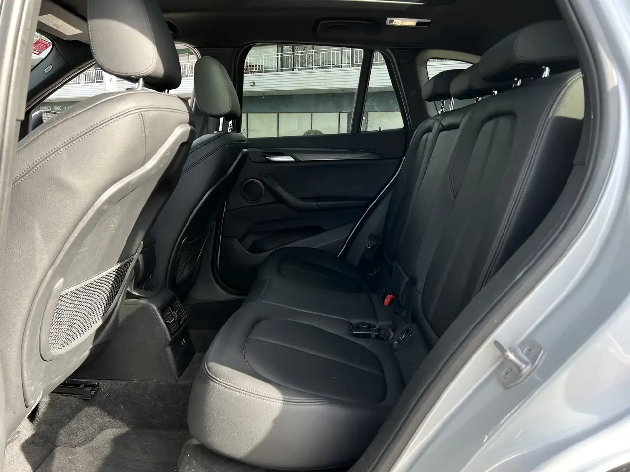 BMW X1 photo BMW X1