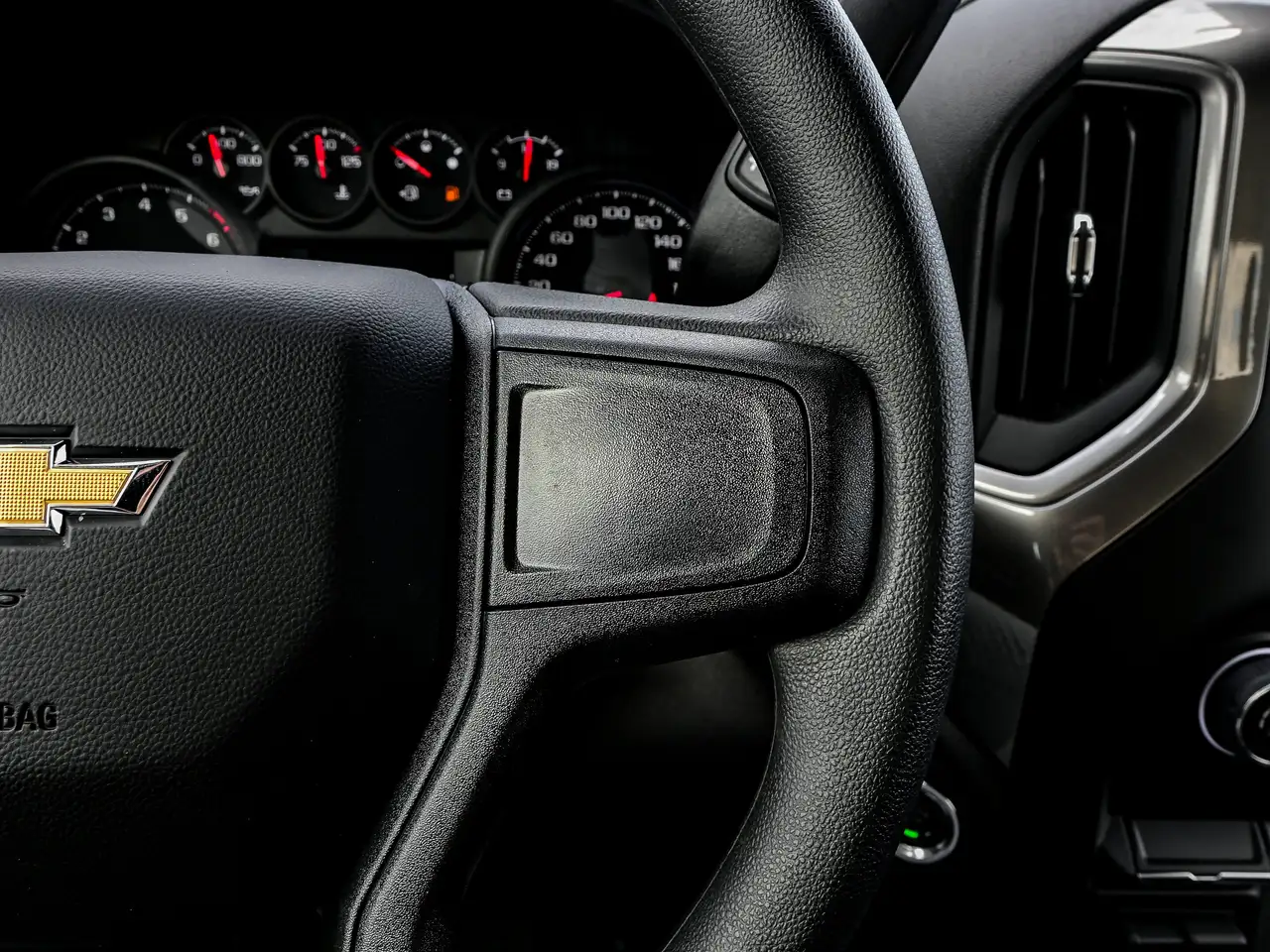 Chevrolet Silverado 2500 photo Chevrolet Silverado 2500