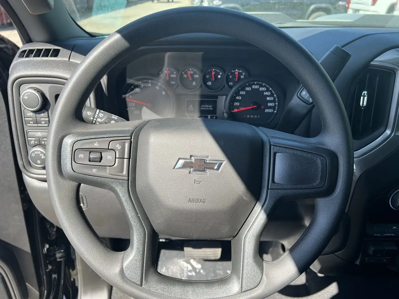 Chevrolet Silverado 1500 photo Chevrolet Silverado 1500