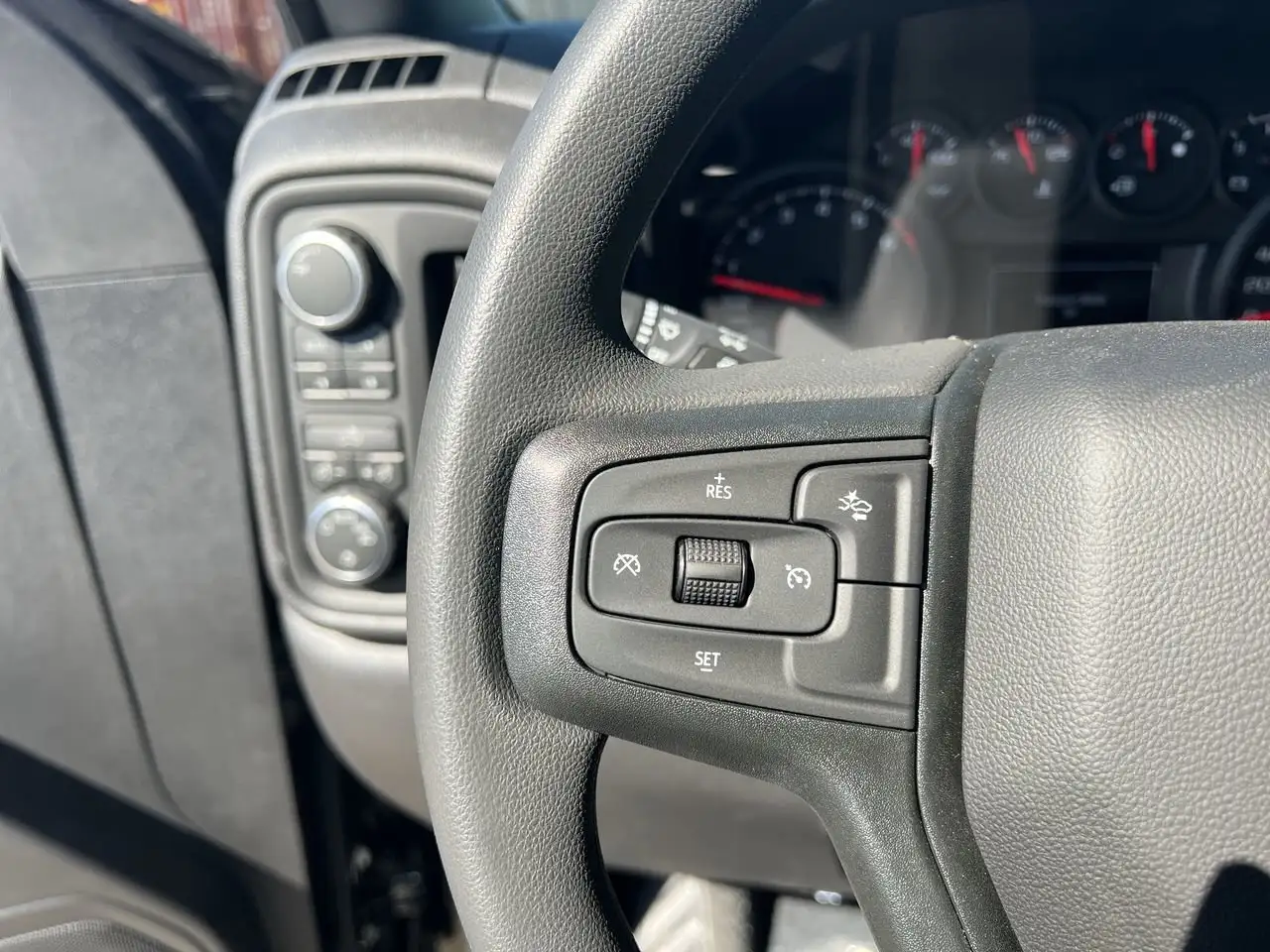 Chevrolet Silverado 1500 photo Chevrolet Silverado 1500