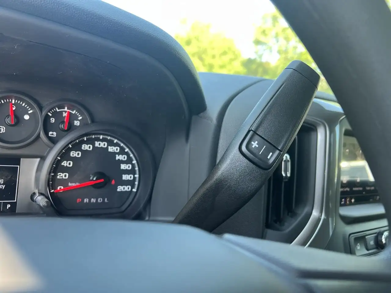 Chevrolet Silverado 1500 photo Chevrolet Silverado 1500