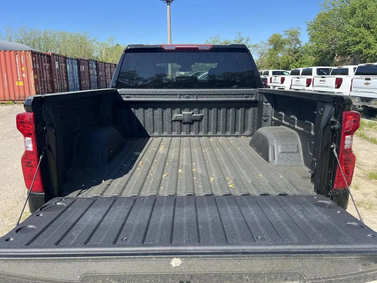 Chevrolet Silverado 1500 photo Chevrolet Silverado 1500