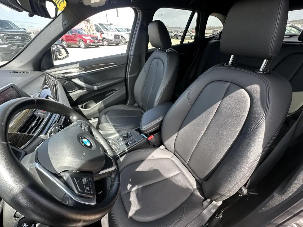 BMW X1 снимка BMW X1