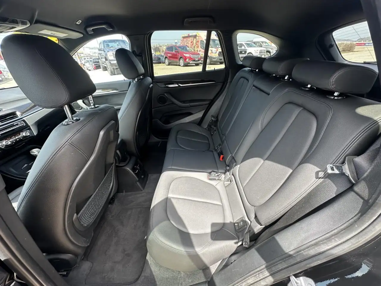 BMW X1 снимка BMW X1