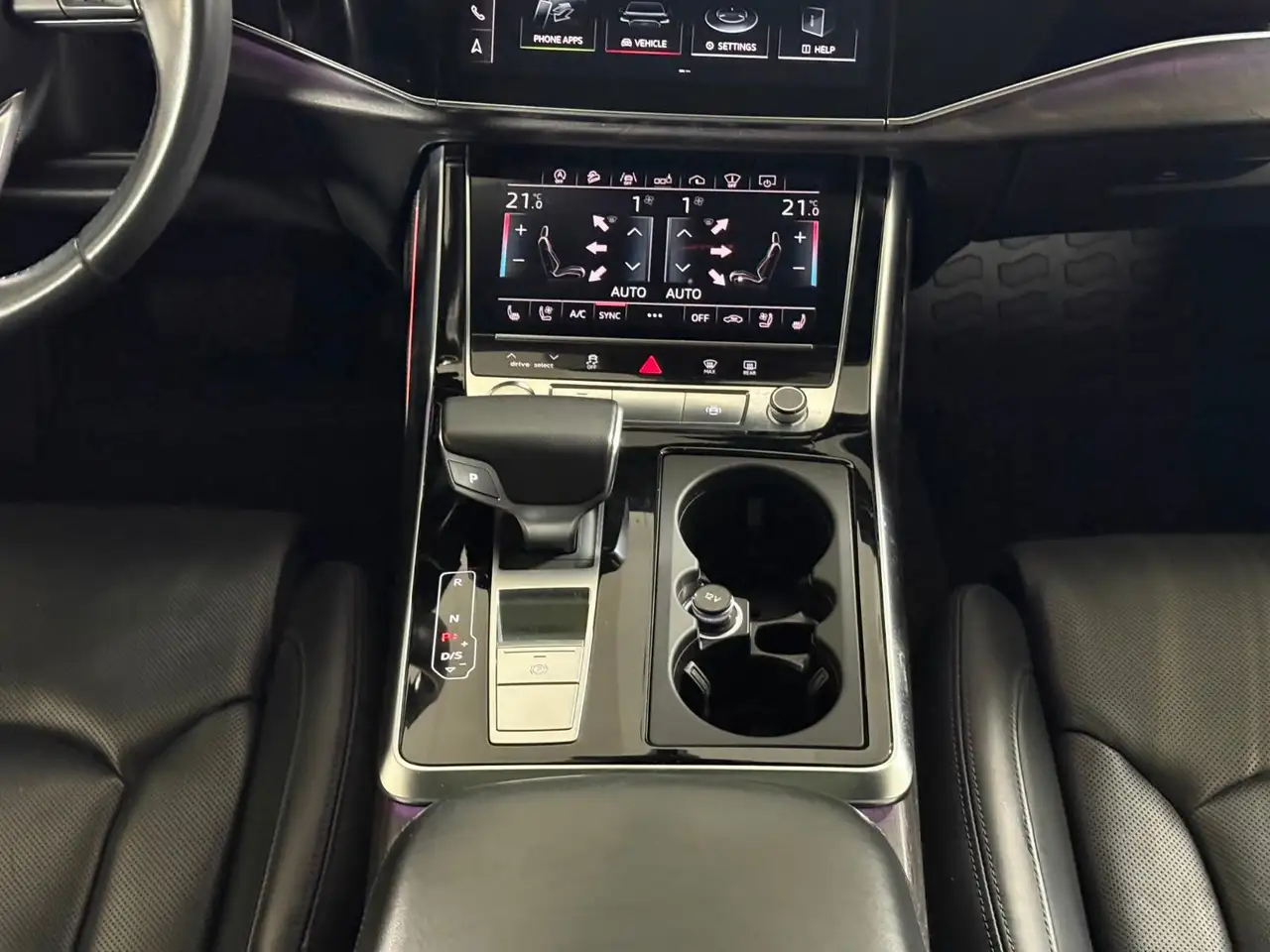 Audi Q8 fotografie Audi Q8