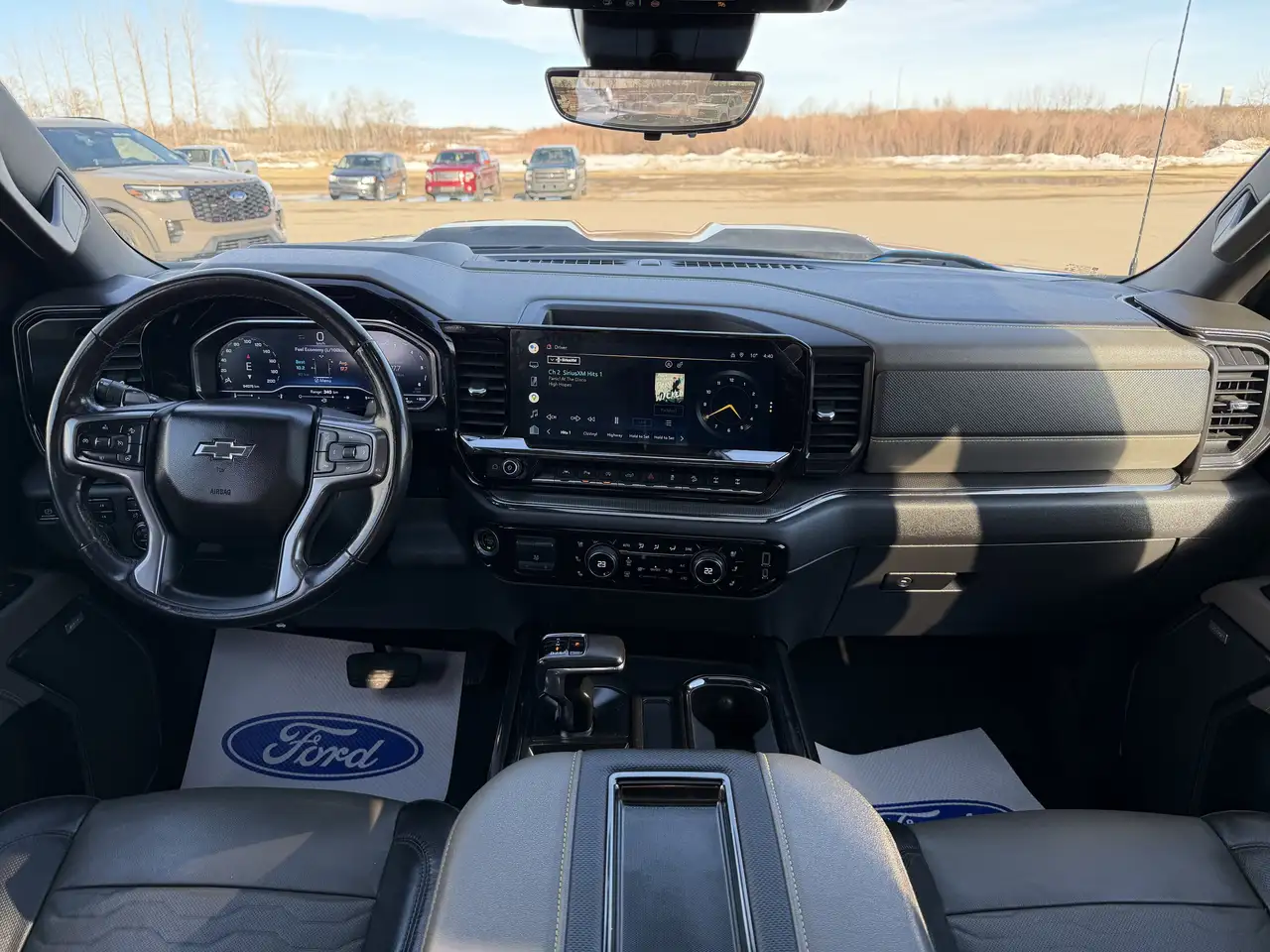 Chevrolet Silverado 1500 снимка Chevrolet Silverado 1500