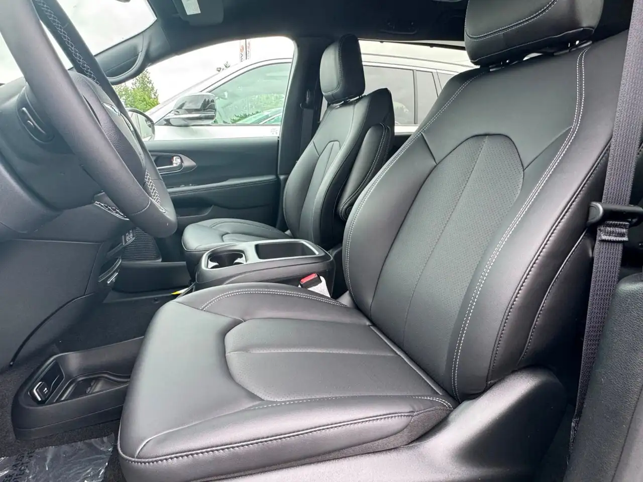 Chrysler Grand Caravan photo Chrysler Grand Caravan