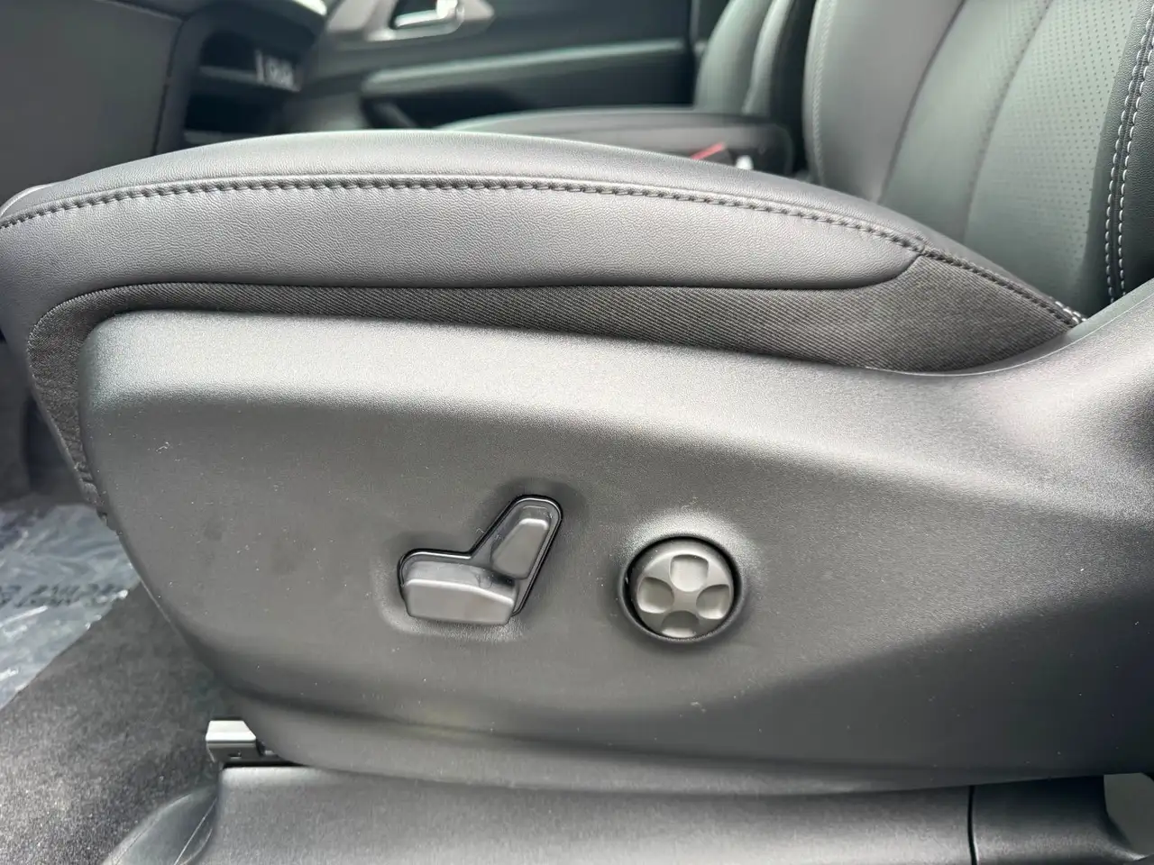 Chrysler Grand Caravan photo Chrysler Grand Caravan