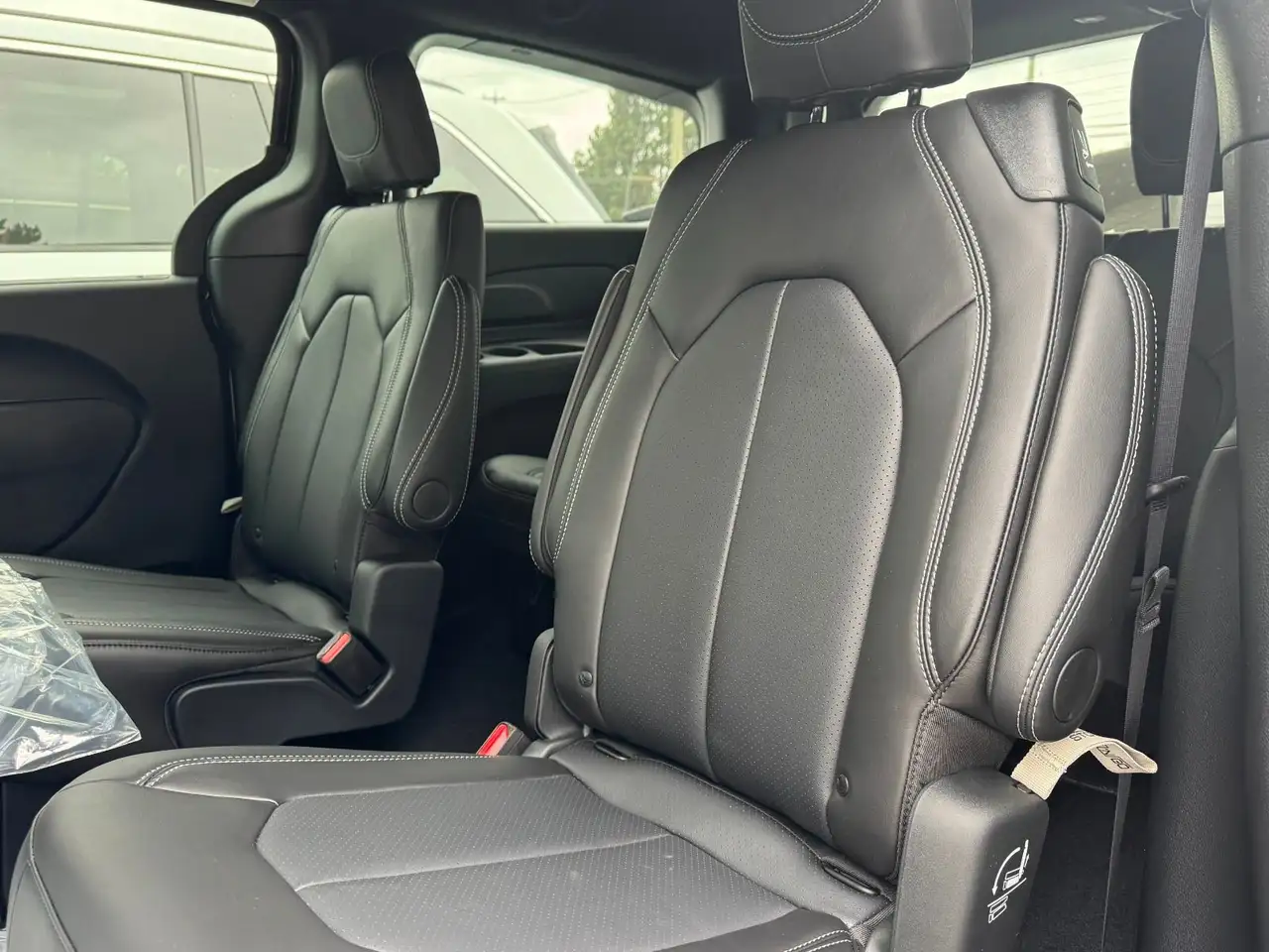 Chrysler Grand Caravan photo Chrysler Grand Caravan